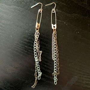 NEW RARE Edgy Punk Emo Scene Safety Pin Chain Dangle Drop Steampunk